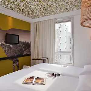 κάντε κράτηση εδώ